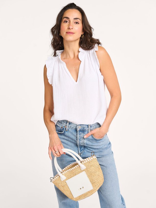 Ontdek de Bex katoenen seersucker top van Xirena in de kleur wit bij Orangebag. Op werkdagen voor 21:45 besteld, morgen in huis.