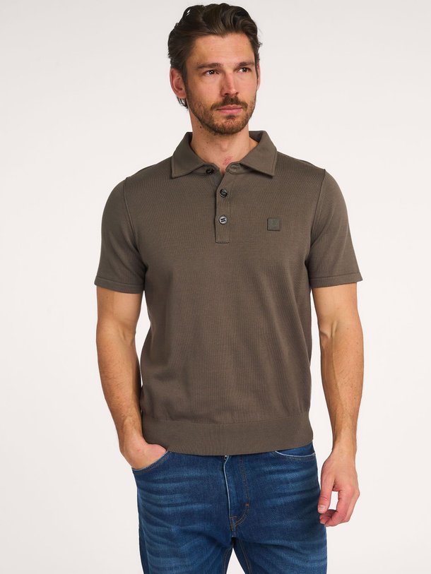 Ontdek de Clifden organic cotton polo van Butcher of Blue in de kleur Groen/bruin bij Orangebag. Op werkdagen voor 21:45 besteld, morgen in huis.