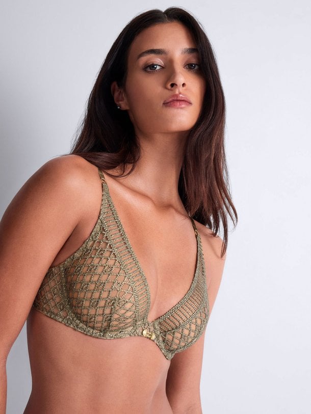 Ontdek de Stardust Dream geborduurde beha van Aubade in de kleur Groen bij Orangebag. Op werkdagen voor 21:45 besteld, morgen in huis.