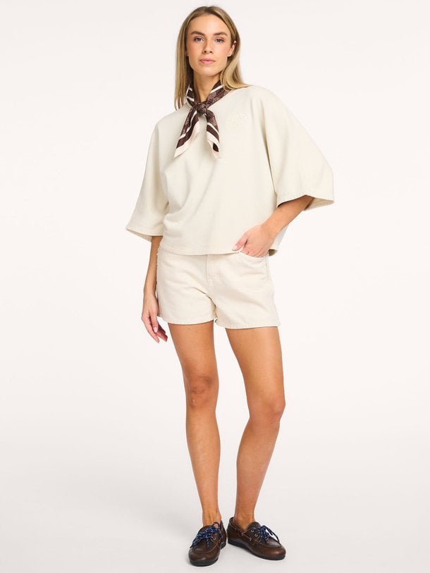 Ontdek de Devon organic cotton sweater met borduursel van Dante 6 in de kleur Ecru bij Orangebag. Op werkdagen voor 21:45 besteld, morgen in huis.