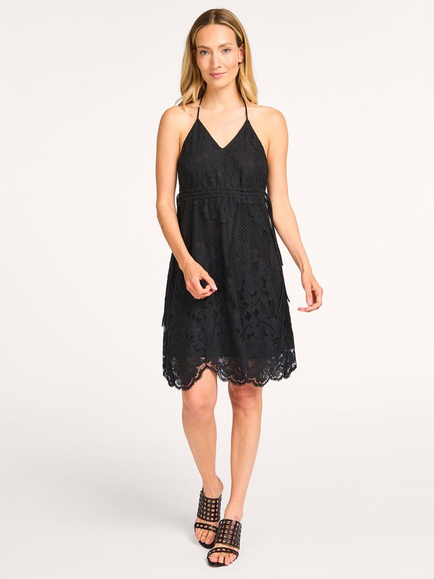 Ontdek de Katoenmix kanten jurk van Haute L'Amitié in de kleur zwart bij Orangebag. Op werkdagen voor 21:45 besteld, morgen in huis.