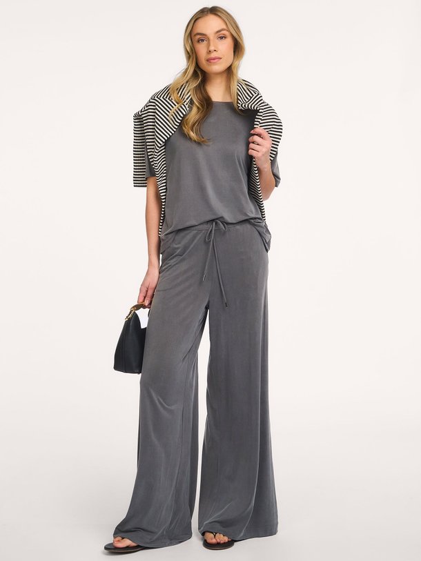 Ontdek de M616-FPA215 van Majestic Filatures bij Orangebag. Op werkdagen voor 21:45 besteld, morgen in huis.