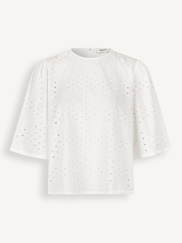 Ontdek de Miso organic cotton opengewerkte top van Modstrom in de kleur wit bij Orangebag. Op werkdagen voor 21:45 besteld, morgen in huis.