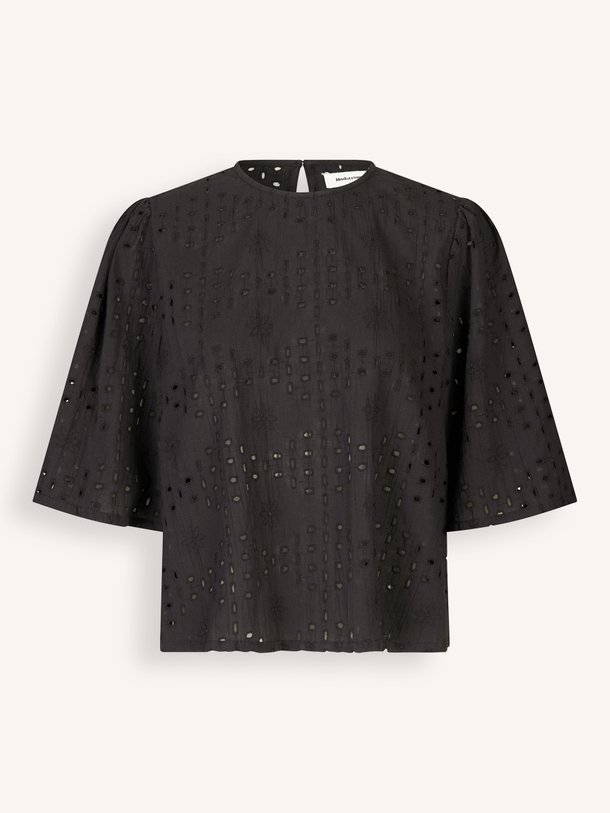 Ontdek de Miso organic cotton opengewerkte top van Modstrom in de kleur zwart bij Orangebag. Op werkdagen voor 21:45 besteld, morgen in huis.
