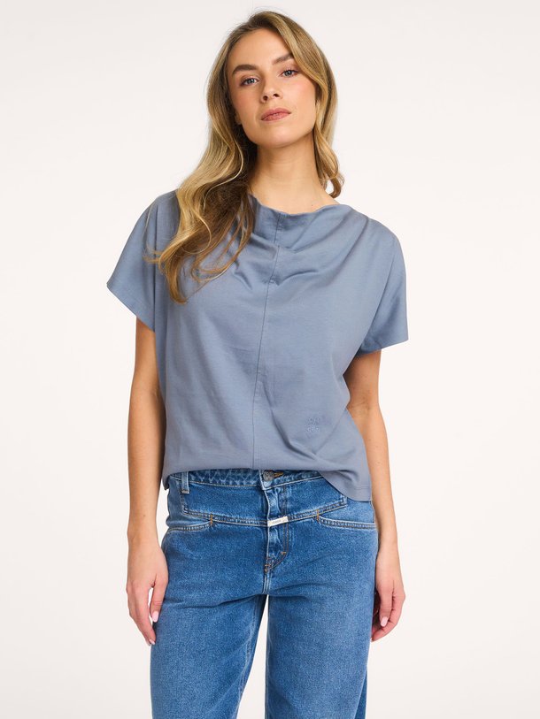 Ontdek de Organic cotton top van Closed in de kleur Blauwgrijs bij Orangebag. Op werkdagen voor 21:45 besteld, morgen in huis.
