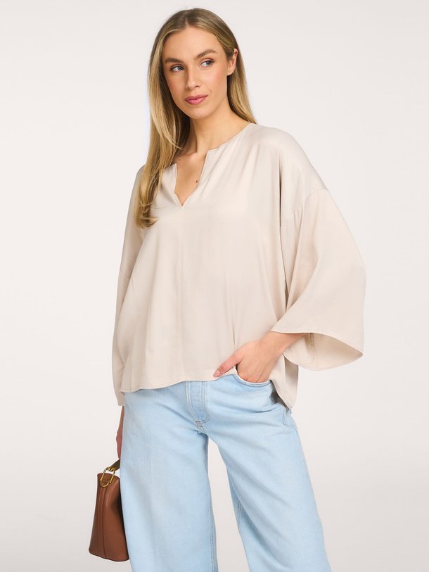 Ontdek de Blouse van No Man's Land bij Orangebag. Op werkdagen voor 21:45 besteld, morgen in huis.