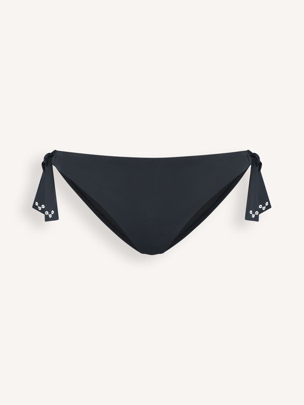 Ontdek de Beauté low waist bikinislip van Cyell in de kleur Zwart bij Orangebag. Op werkdagen voor 21:45 besteld, morgen in huis.