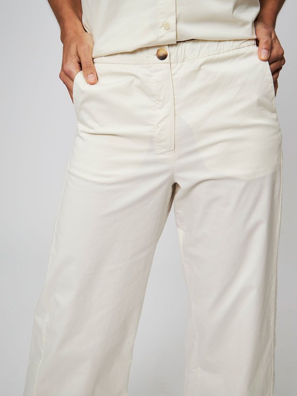 Ontdek de Maple katoenmix culotte van Alchemist in de kleur off-white bij Orangebag. Op werkdagen voor 21:45 besteld, morgen in huis.