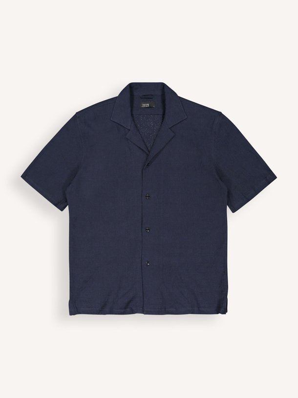 Ontdek de Ripley katoenen overhemd van Butcher of Blue in de kleur Donkerblauw bij Orangebag. Op werkdagen voor 21:45 besteld, morgen in huis.