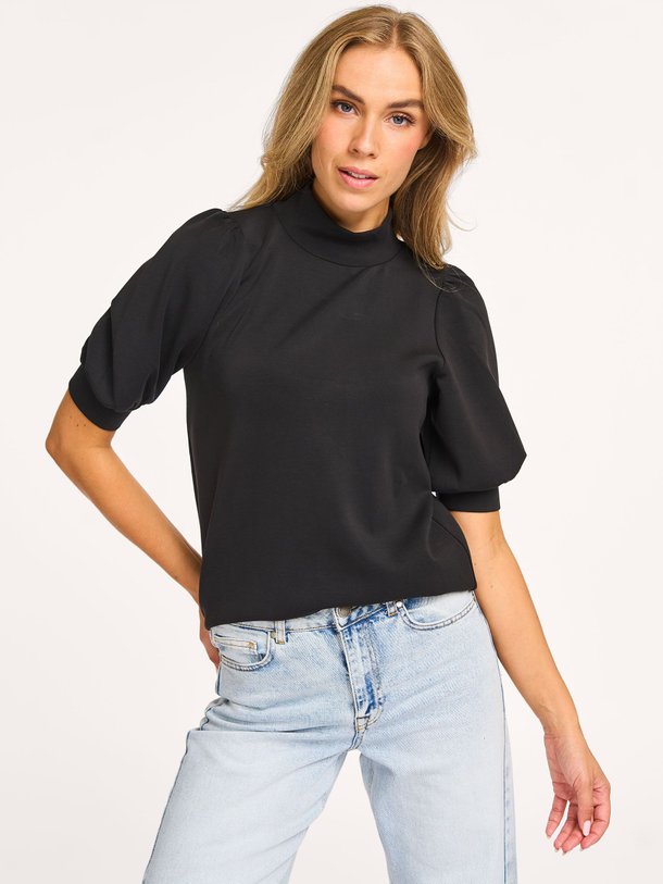 Ontdek de Modalmix super soft top van My Essential Wardrobe in de kleur zwart bij Orangebag. Op werkdagen voor 21:45 besteld, morgen in huis.