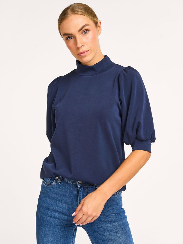 Ontdek de Modalmix super soft top van My Essential Wardrobe in de kleur donkerblauw bij Orangebag. Op werkdagen voor 21:45 besteld, morgen in huis.