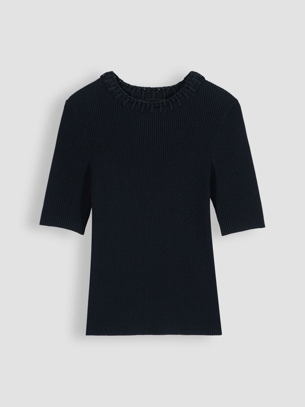 Ontdek de Tami viscosemix rib top van ba-sh in de kleur donkerblauw bij Orangebag. Op werkdagen voor 21:45 besteld, morgen in huis.