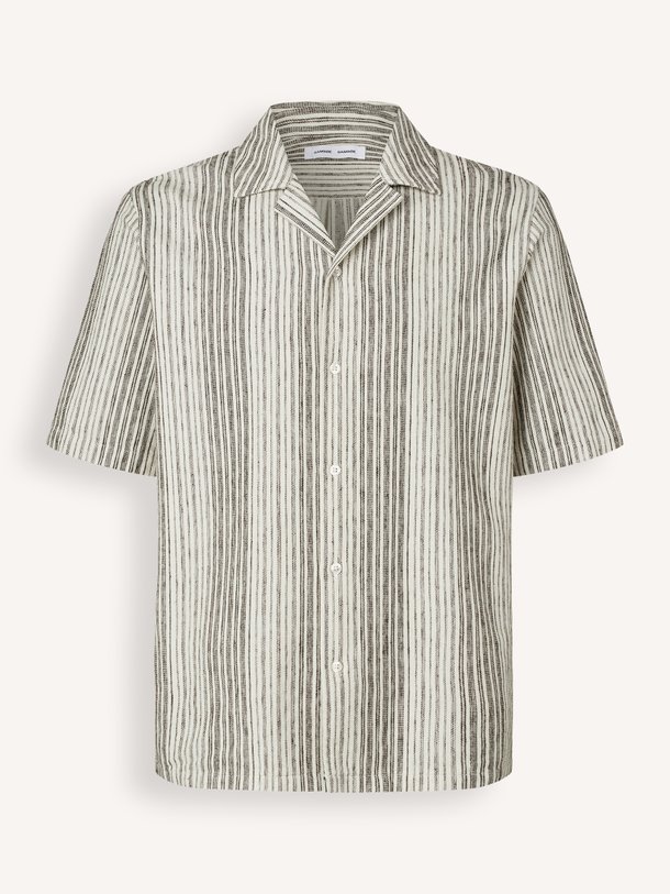 Ontdek de OSCAR AX SHIRT 14749 van Samsoe Samsoe bij Orangebag. Op werkdagen voor 21:45 besteld, morgen in huis.