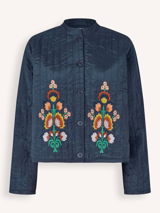 Ontdek de Emilia viscose jasje met borduursel van Lollys Laundry in de kleur donkerblauw bij Orangebag. Op werkdagen voor 21:45 besteld, morgen in huis.