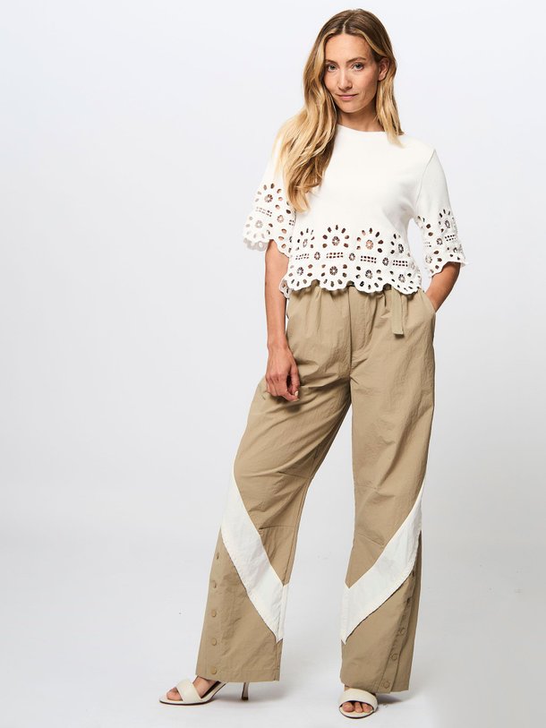 Ontdek de Asta geweven loose fit broek van Sea New York in de kleur camel bij Orangebag. Op werkdagen voor 21:45 besteld, morgen in huis.