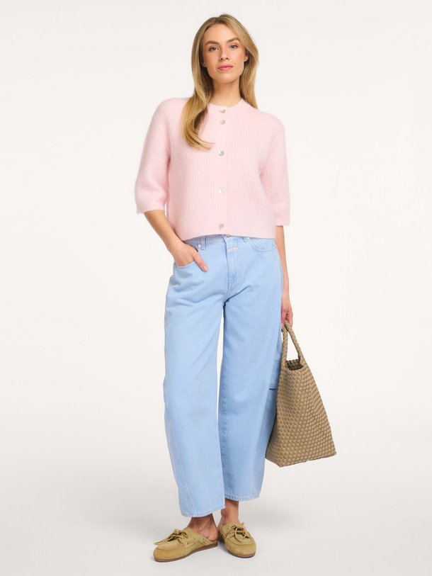 Ontdek de Jazzie mid waist barrel fit non-stretch jeans van Closed in de kleur Lichtblauw bij Orangebag. Op werkdagen voor 21:45 besteld, morgen in huis.