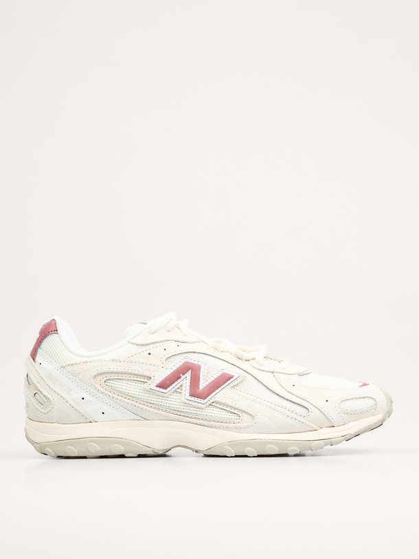 Ontdek de U204L mesh sneakers van New Balance in de kleur Ecru bij Orangebag. Op werkdagen voor 21:45 besteld, morgen in huis.