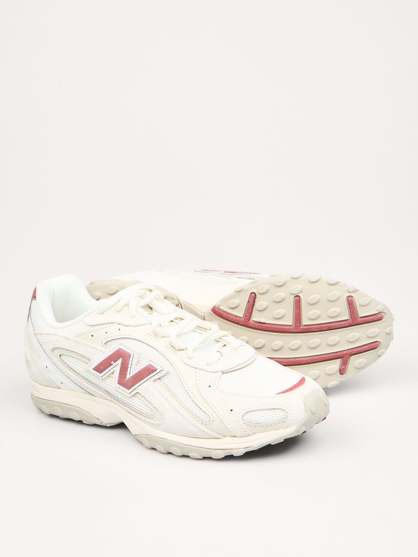 Ontdek de U204L mesh sneakers van New Balance in de kleur Ecru bij Orangebag. Op werkdagen voor 21:45 besteld, morgen in huis.
