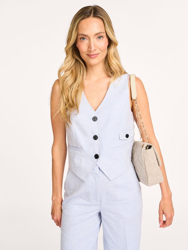 Ontdek de Lisa linnenmix gemêleerd gilet van Co'Couture in de kleur lichtblauw bij Orangebag. Op werkdagen voor 21:45 besteld, morgen in huis.