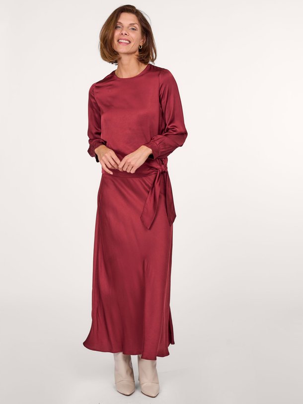 Ontdek de Torino viscose A-lijn rok van La Fee Maraboutee in de kleur bordeauxrood bij Orangebag. Op werkdagen voor 21:45 besteld, morgen in huis.