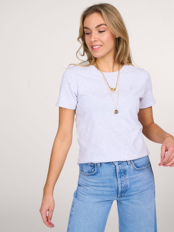 Ontdek de Holy organic cotton gemêleerd T-shirt van By-Bar in de kleur lichtgrijs bij Orangebag. Op werkdagen voor 21:45 besteld, morgen in huis.