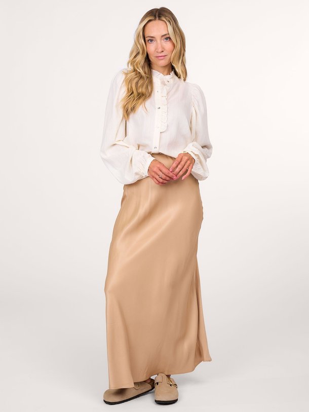 Ontdek de Isam viscose A-lijn rok van Ruby Tuesday in de kleur caramel bij Orangebag. Op werkdagen voor 21:45 besteld, morgen in huis.