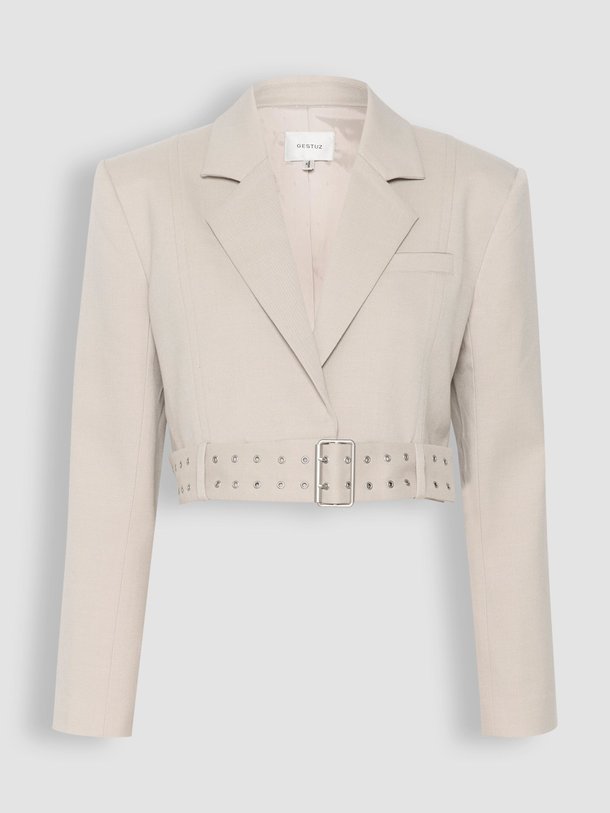 Ontdek de Editha viscosemix cropped blazer van Gestuz in de kleur zand bij Orangebag. Op werkdagen voor 21:45 besteld, morgen in huis.