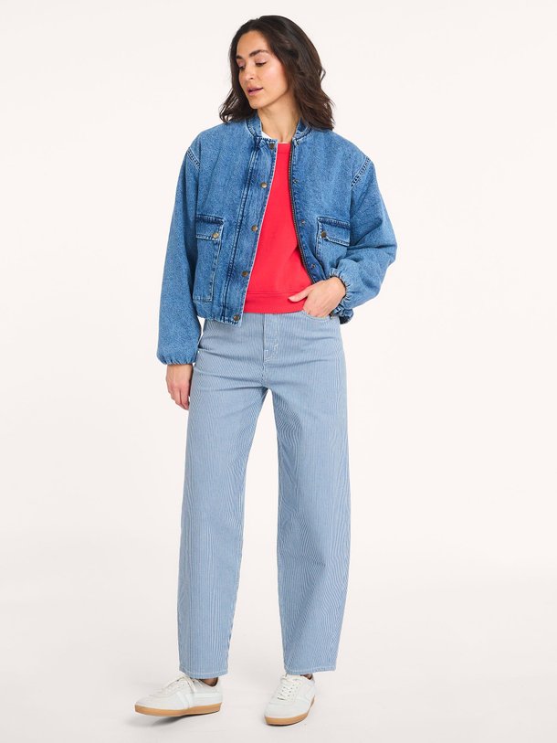 Ontdek de Maggie denim jack van By-Bar in de kleur Blauw bij Orangebag. Op werkdagen voor 21:45 besteld, morgen in huis.