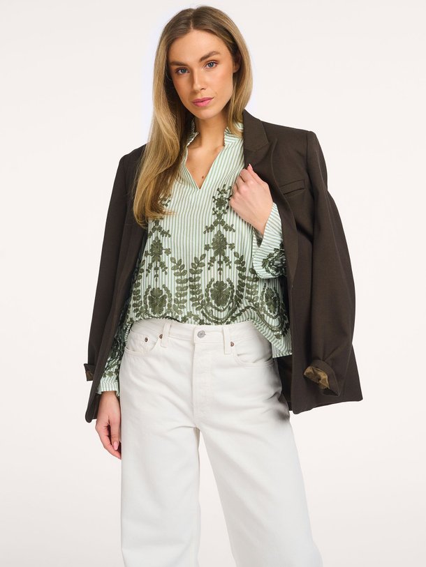 Ontdek de Amara katoenen gestreepte top van Neo Noir in de kleur Groen bij Orangebag. Op werkdagen voor 21:45 besteld, morgen in huis.