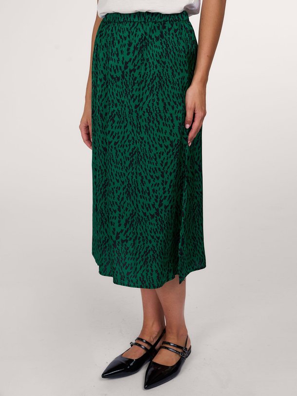 Ontdek de Taylor viscose A-lijn rok met print van Bellerose in de kleur groen bij Orangebag. Op werkdagen voor 21:45 besteld, morgen in huis.