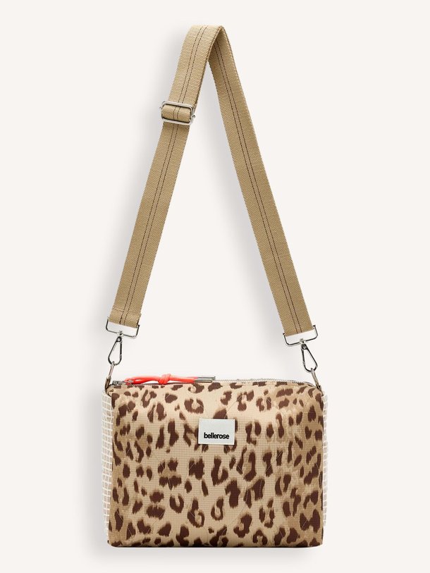 Ontdek de Hobel geweven leopard crossbody tas van Bellerose in de kleur Bruin bij Orangebag. Op werkdagen voor 21:45 besteld, morgen in huis.