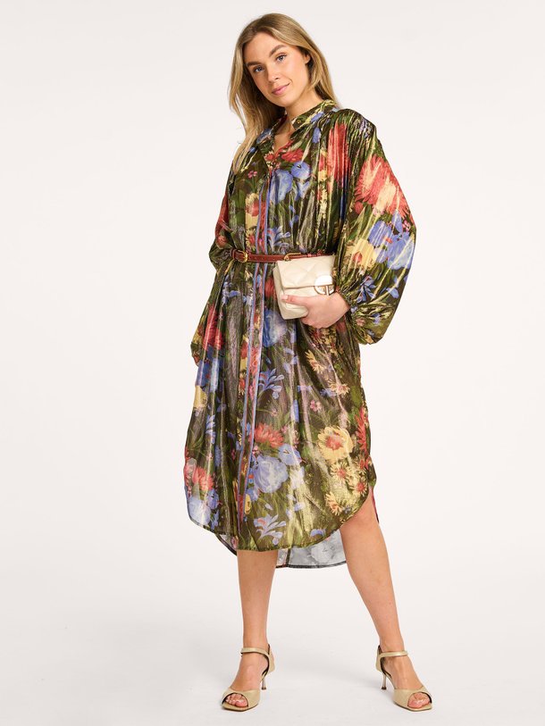 Ontdek de Bloom viscosemix doorknoopjurk met lurex van Mes Demoiselles in de kleur groen bij Orangebag. Op werkdagen voor 21:45 besteld, morgen in huis.