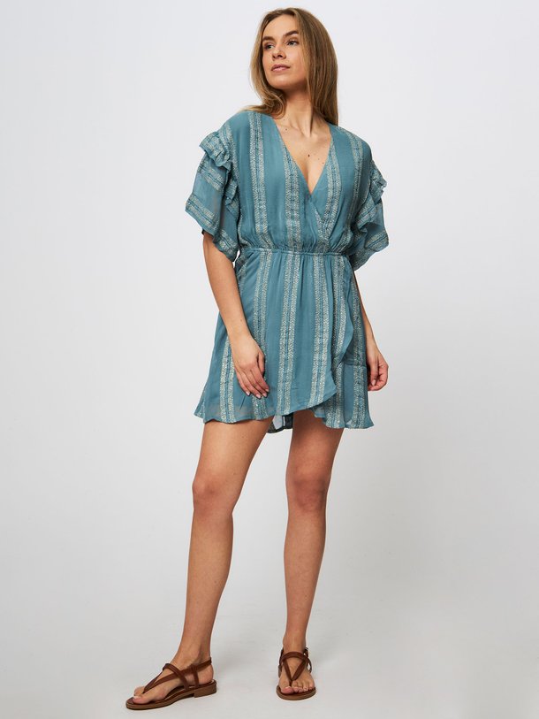 Ontdek de Kahiana viscosemix jurk met lurex van Louise Misha in de kleur blauwgroen bij Orangebag. Op werkdagen voor 21:45 besteld, morgen in huis.