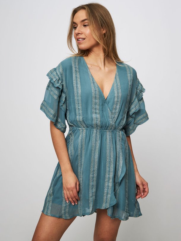 Ontdek de Kahiana viscosemix jurk met lurex van Louise Misha in de kleur blauwgroen bij Orangebag. Op werkdagen voor 21:45 besteld, morgen in huis.