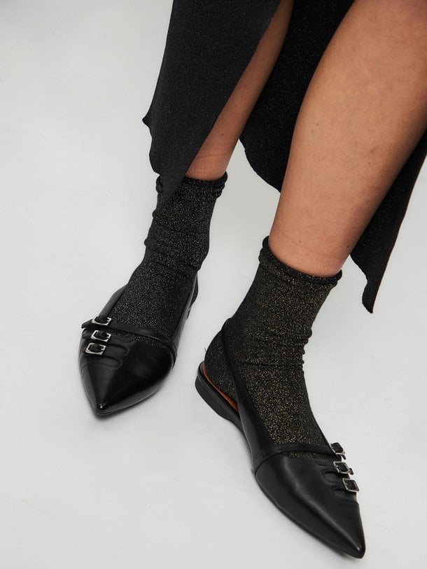 Vagabond Shoemakers Hermine - Lederen Slingbacks - Zwart Ontdek de Hermine lederen slingbacks van Vagabond Shoemakers in de kleur zwart bij Orangebag. Op werkdagen voor 21:45 besteld, morgen in huis.