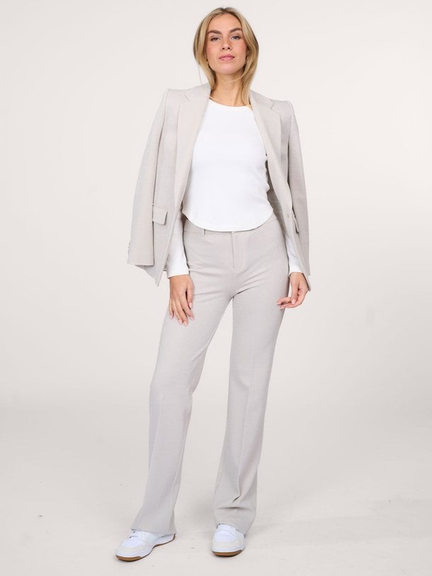 Ontdek de Bet geweven pantalon met lurex van Drykorn in de kleur lichtgrijs bij Orangebag. Op werkdagen voor 21:45 besteld, morgen in huis.