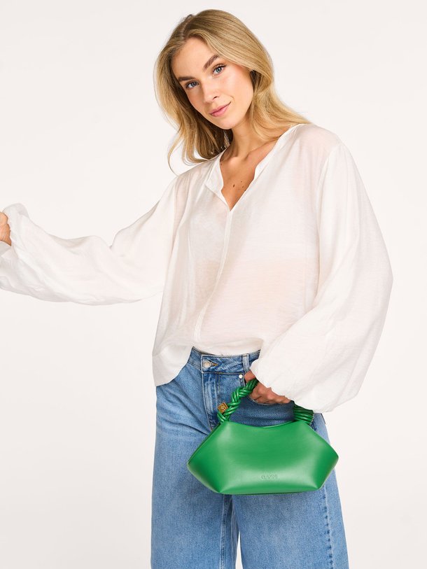 Ontdek de Lilo viscosemix top van My Essential Wardrobe in de kleur wit bij Orangebag. Op werkdagen voor 21:45 besteld, morgen in huis.