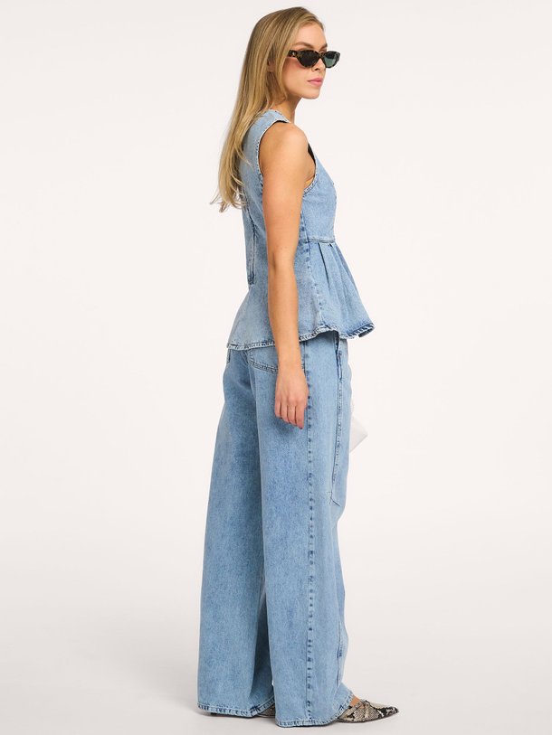 Ontdek de Pancy denim top van Co'Couture in de kleur Blauw bij Orangebag. Op werkdagen voor 21:45 besteld, morgen in huis.