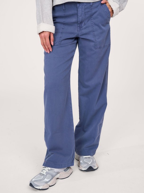 Ontdek de Morleigh katoenen broek van Xirena in de kleur blauw bij Orangebag. Op werkdagen voor 21:45 besteld, morgen in huis.