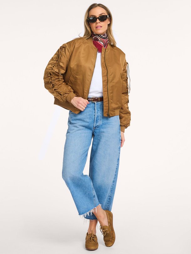 Ontdek de Geweven bomberjack van Summum in de kleur Cognac bij Orangebag. Op werkdagen voor 21:45 besteld, morgen in huis.