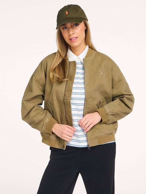 Ontdek de Lisva katoenen bomberjack van My Essential Wardrobe in de kleur Kaki bij Orangebag. Op werkdagen voor 21:45 besteld, morgen in huis.