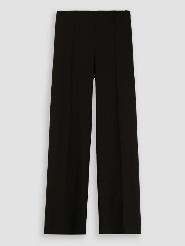 Ontdek de Recycled Sportina Pirla Pants van Mads Norgaard bij Orangebag. Op werkdagen voor 21:45 besteld, morgen in huis.