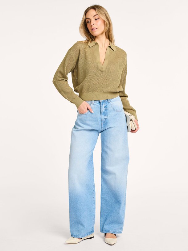 Ontdek de Jorgia katoenen opengewerkte polo top van Drykorn in de kleur olijfgroen bij Orangebag. Op werkdagen voor 21:45 besteld, morgen in huis.