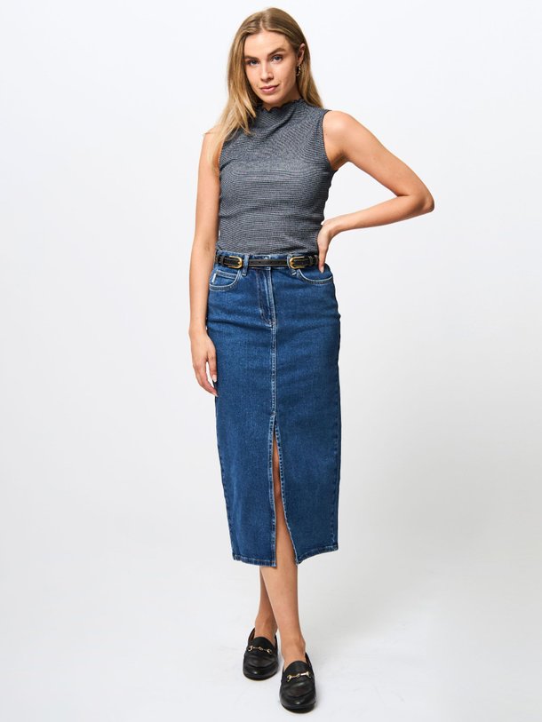 Ontdek de Ivanna denim midi rok van Modstrom in de kleur blauw bij Orangebag. Op werkdagen voor 21:45 besteld, morgen in huis.