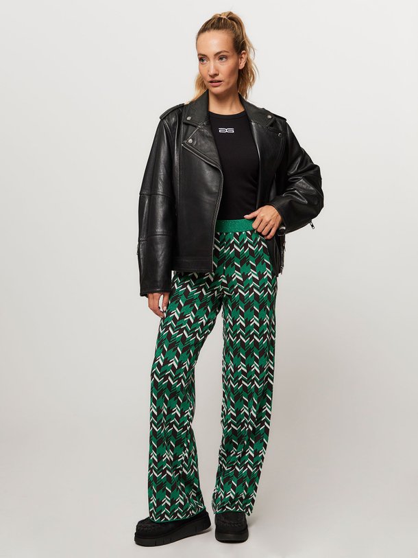 Ontdek de Cabery lyocellmix broek met dessin van Baum und Pferdgarten in de kleur groen bij Orangebag. Op werkdagen voor 21:45 besteld, morgen in huis.