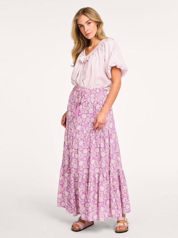 Ontdek de Diamond katoenen maxi rok met print van Lollys Laundry in de kleur lila bij Orangebag. Op werkdagen voor 21:45 besteld, morgen in huis.