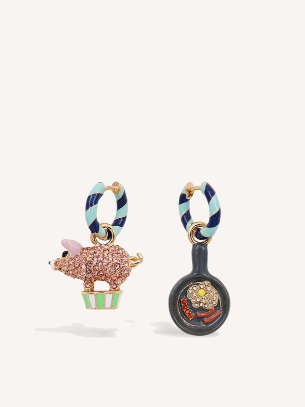 Ontdek de Jubby vergulde oorbellen met hanger van Essentiel Antwerp in de kleur Blauw bij Orangebag. Op werkdagen voor 21:45 besteld, morgen in huis.