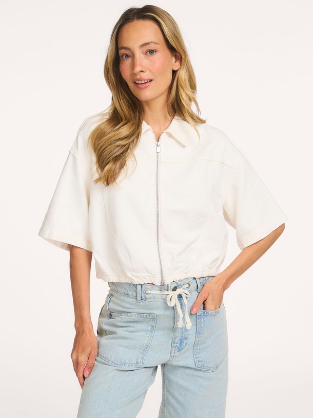 Ontdek de Viscose/linnenmix cropped jasje van Yaya in de kleur Crème bij Orangebag. Op werkdagen voor 21:45 besteld, morgen in huis.