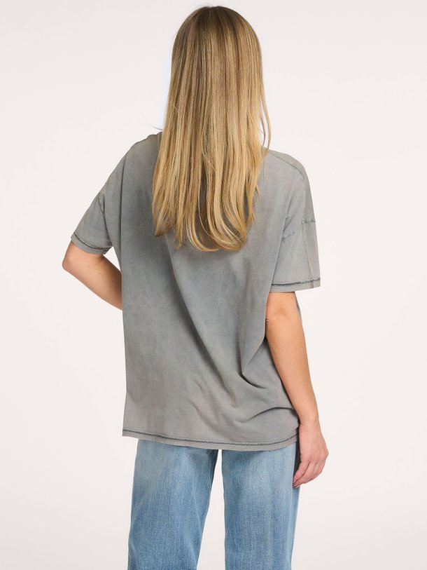 Ontdek de Fobel katoenen T-shirt met print van Bellerose in de kleur Grijs bij Orangebag. Op werkdagen voor 21:45 besteld, morgen in huis.