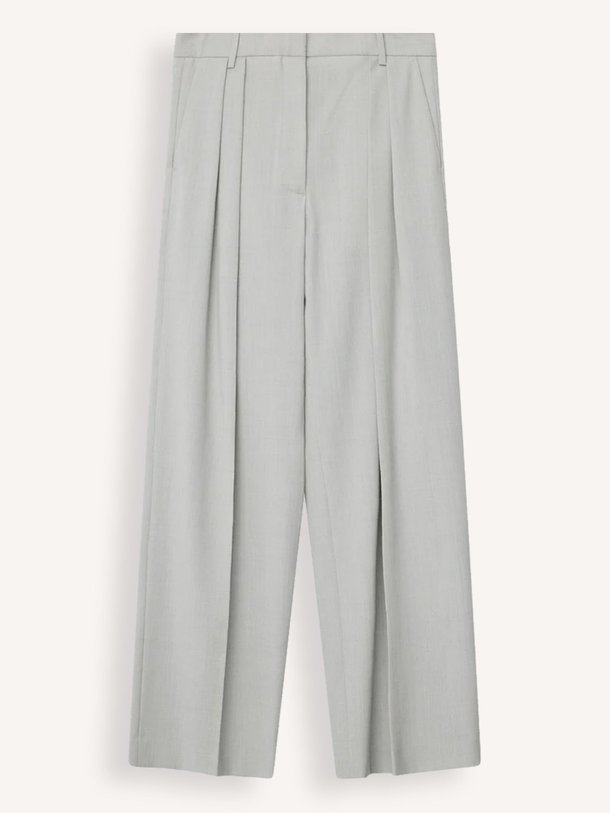 Ontdek de Samuel wolmix pantalon van DAY Birger et Mikkelsen in de kleur lichtgrijs bij Orangebag. Op werkdagen voor 21:45 besteld, morgen in huis.